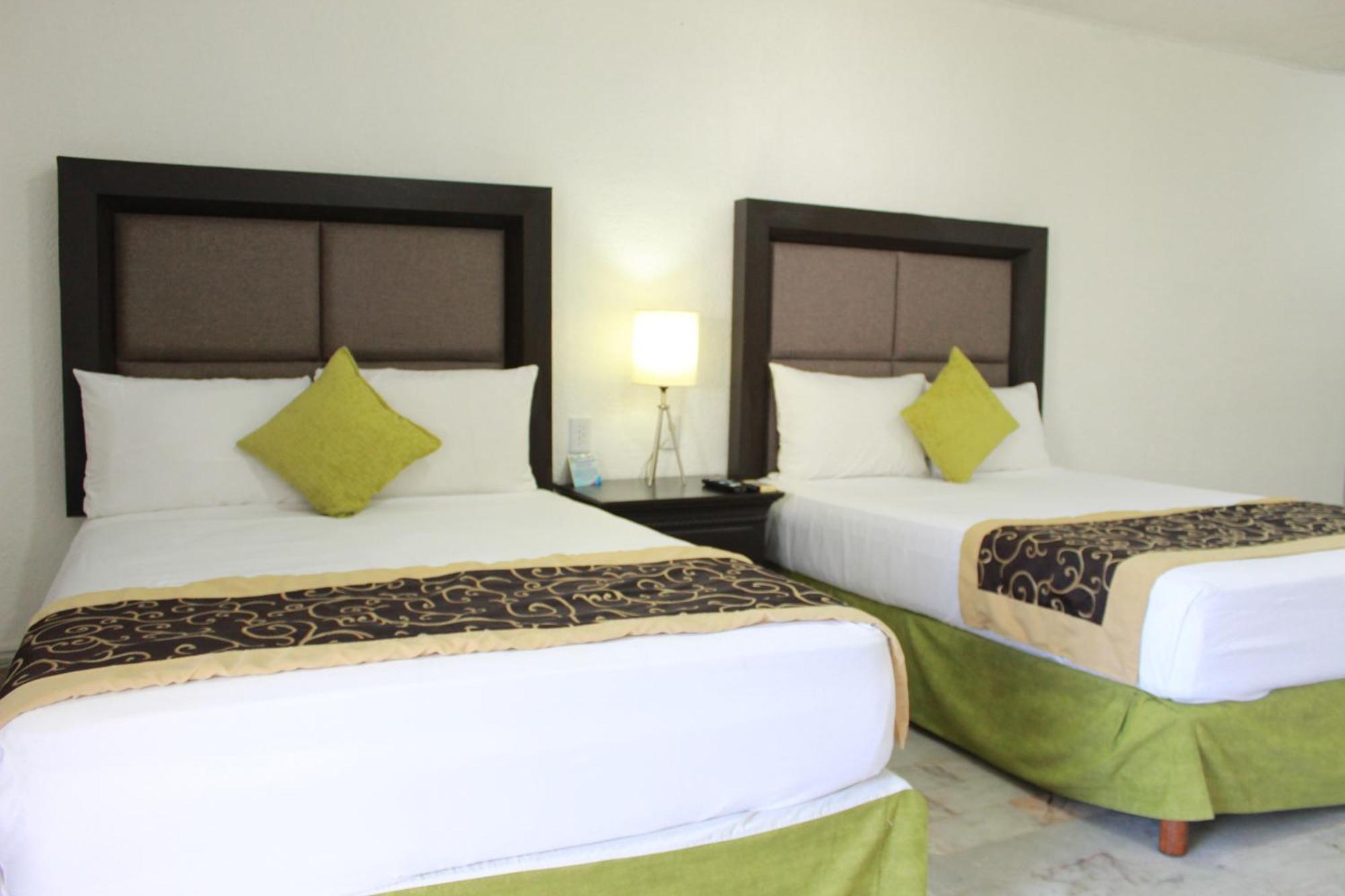 Pok Ta Pok 4 Hotel Cancun Exterior photo